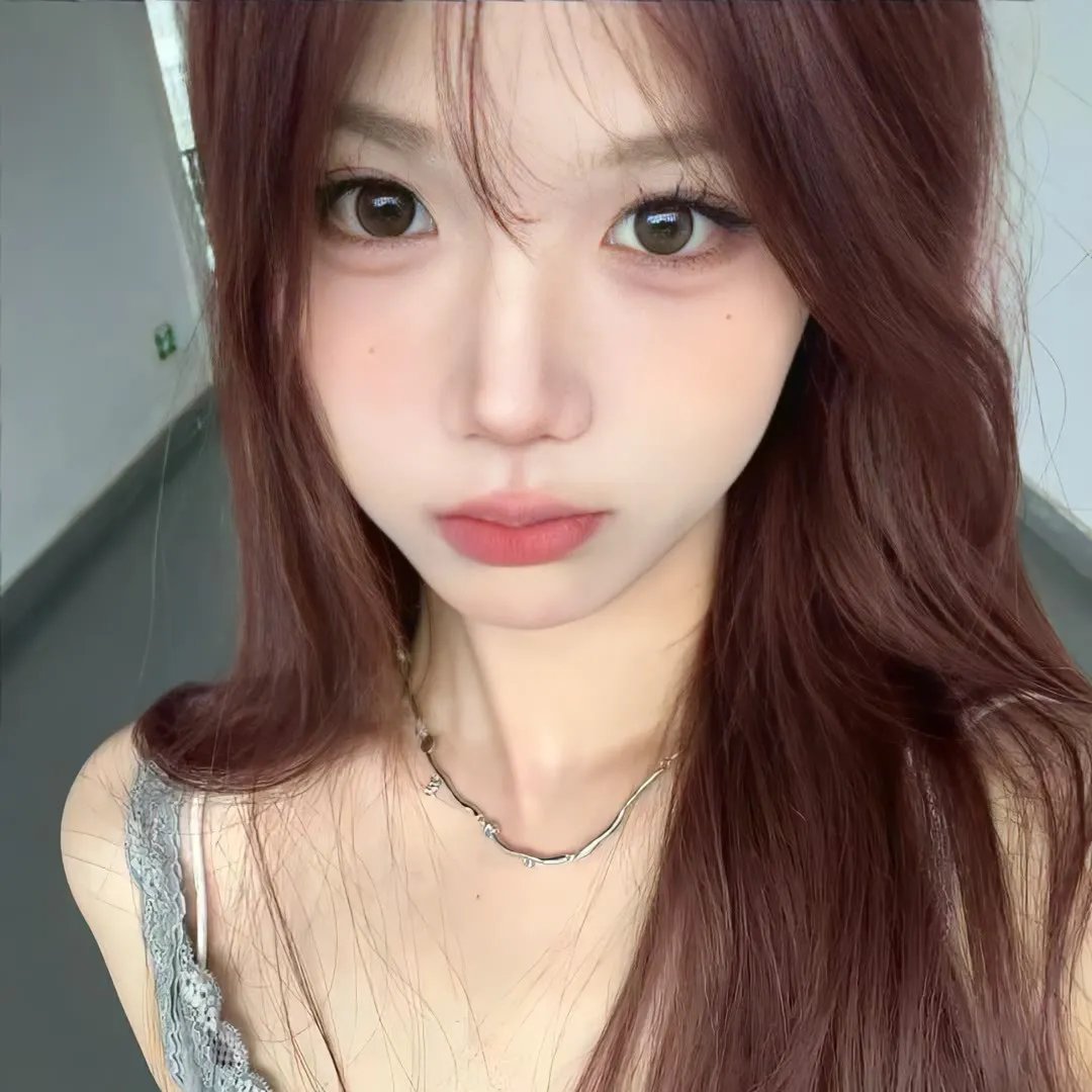 月光藏在他眼底